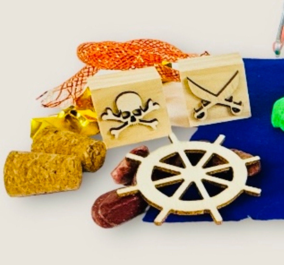 Pirate Play Dough Sensory Kit, Pirate Busy Box, Pirate Activity Bin for Children, Birthday Gifts For Boys, Kinetic Sand Kits, Play Dough Kit